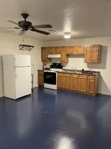 1056-1058 Ih 35 S Abbott TX 76621