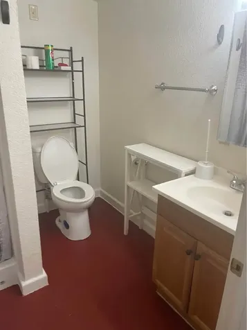 1056-1058 Ih 35 S Abbott TX 76621
