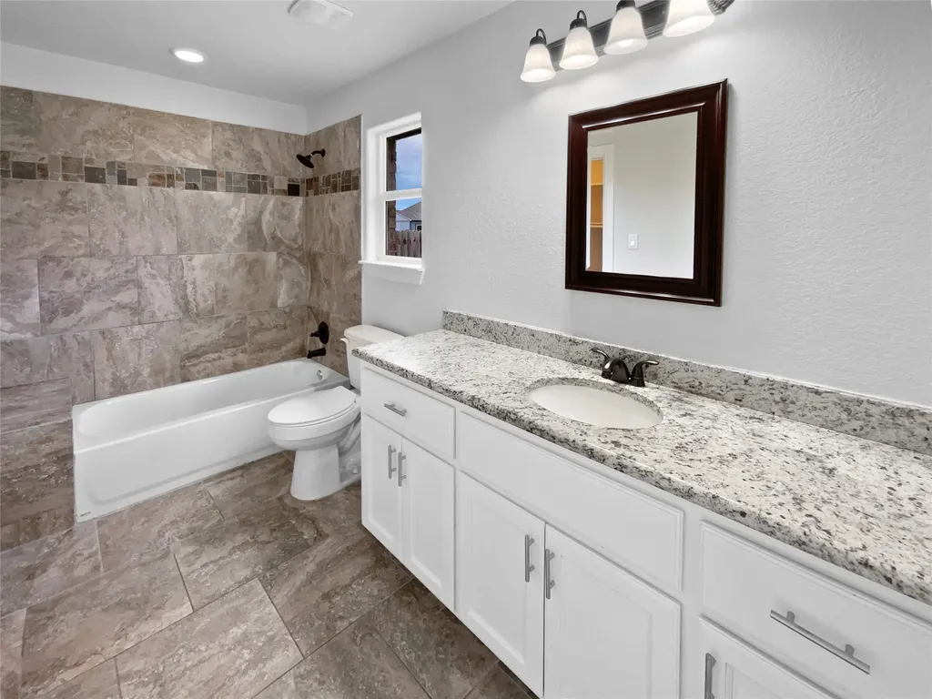112 Halifax Circle Palmer TX 75152