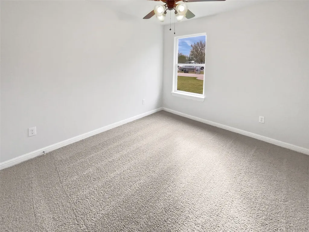 112 Halifax Circle Palmer TX 75152