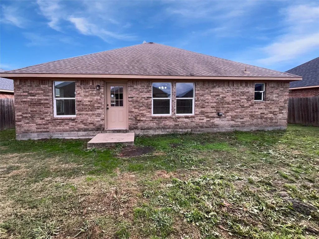 112 Halifax Circle Palmer TX 75152
