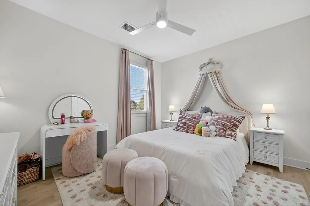 2006 Oak Garden Court Dallas TX 75232