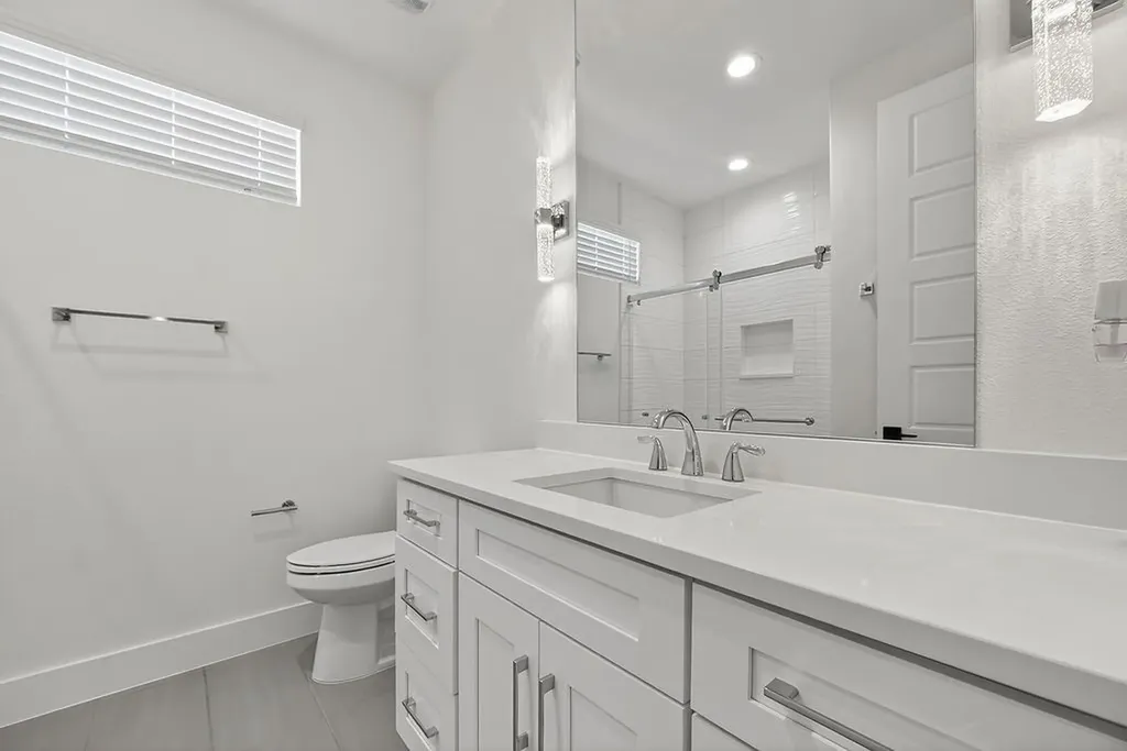 2006 Oak Garden Court Dallas TX 75232