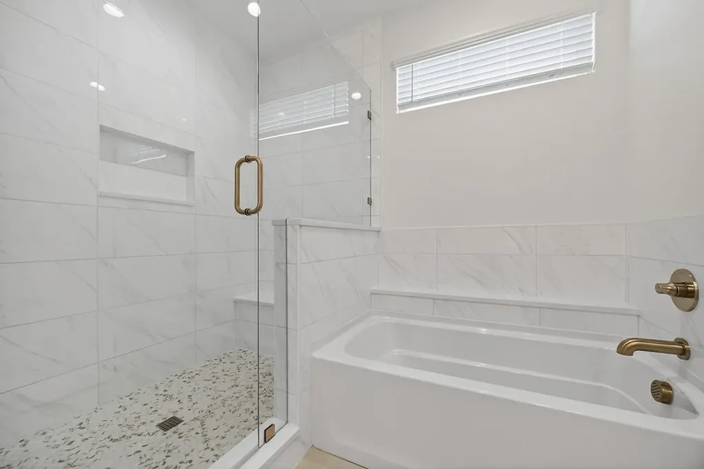 2006 Oak Garden Court Dallas TX 75232