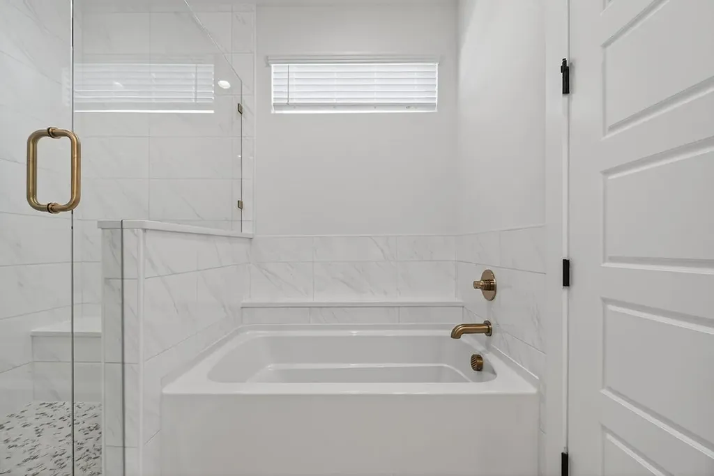 2006 Oak Garden Court Dallas TX 75232