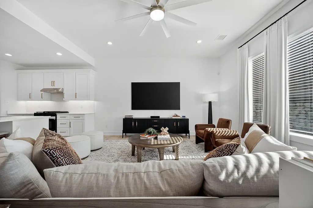 2006 Oak Garden Court Dallas TX 75232