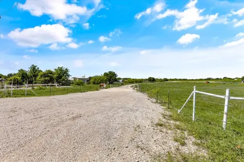2620 County Road 920 Crowley TX 76036