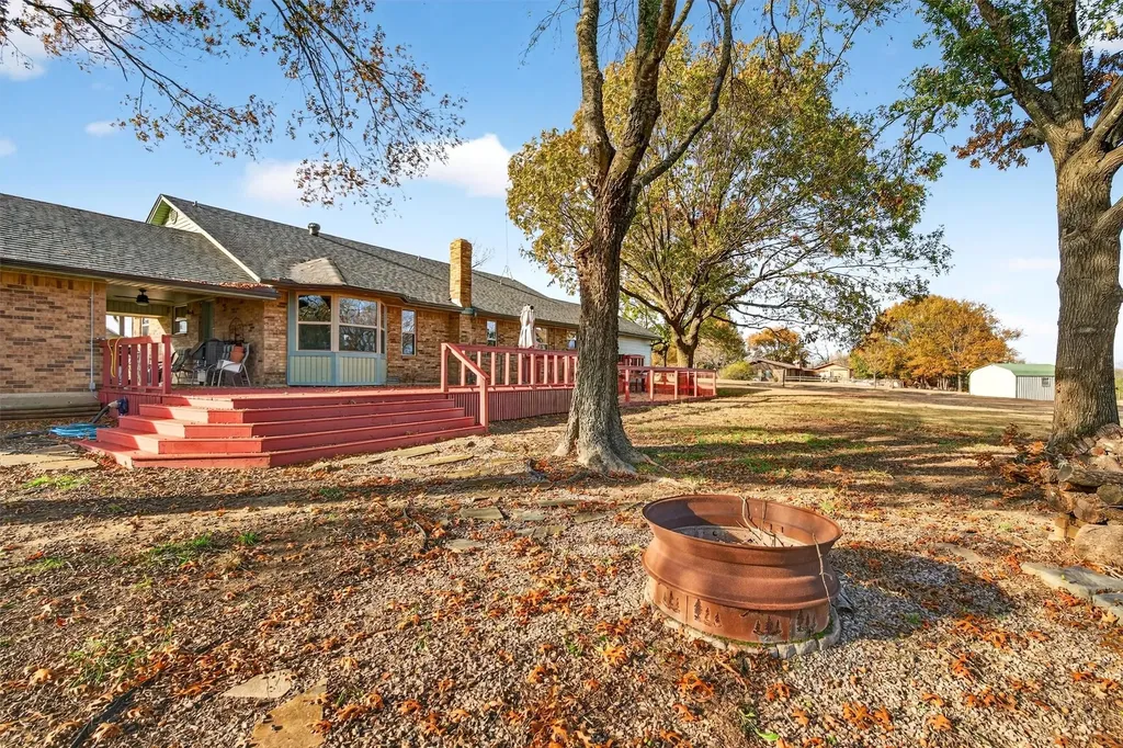 140 Harrell Road Howe TX 75459