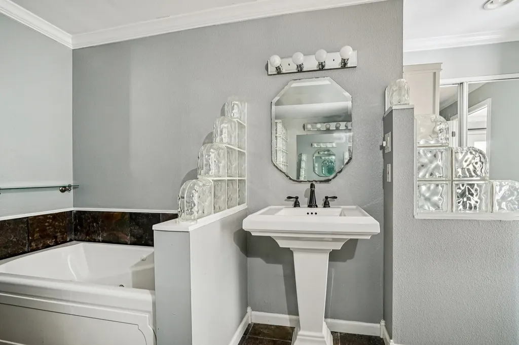 12557 High Meadow Drive Dallas TX 75244