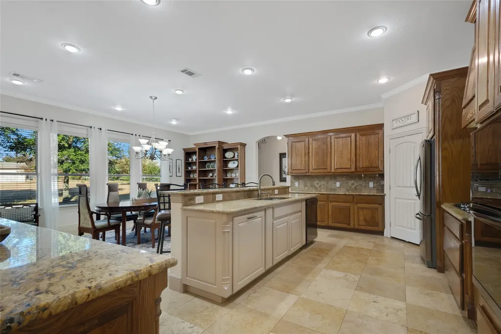 7701 Oak Creek Lane Denton TX 76208
