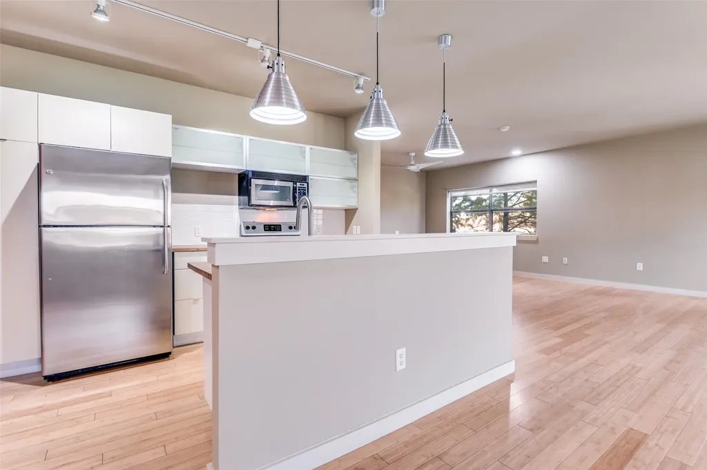 1111 S Akard Street Dallas TX 75215