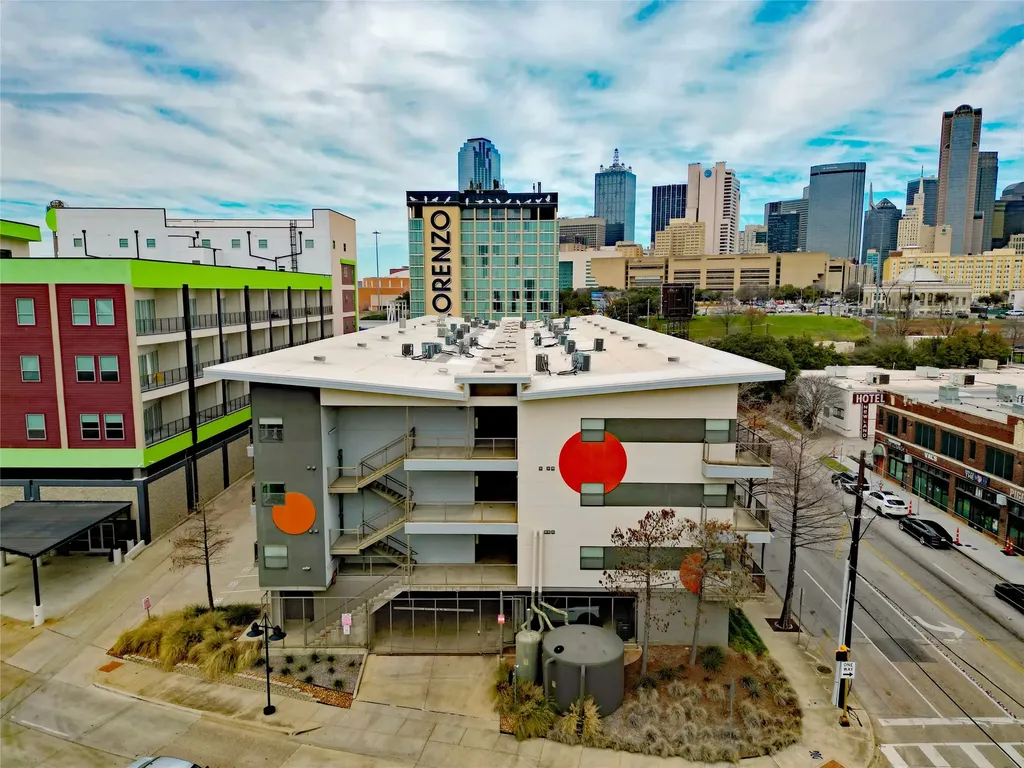 1111 S Akard Street Dallas TX 75215