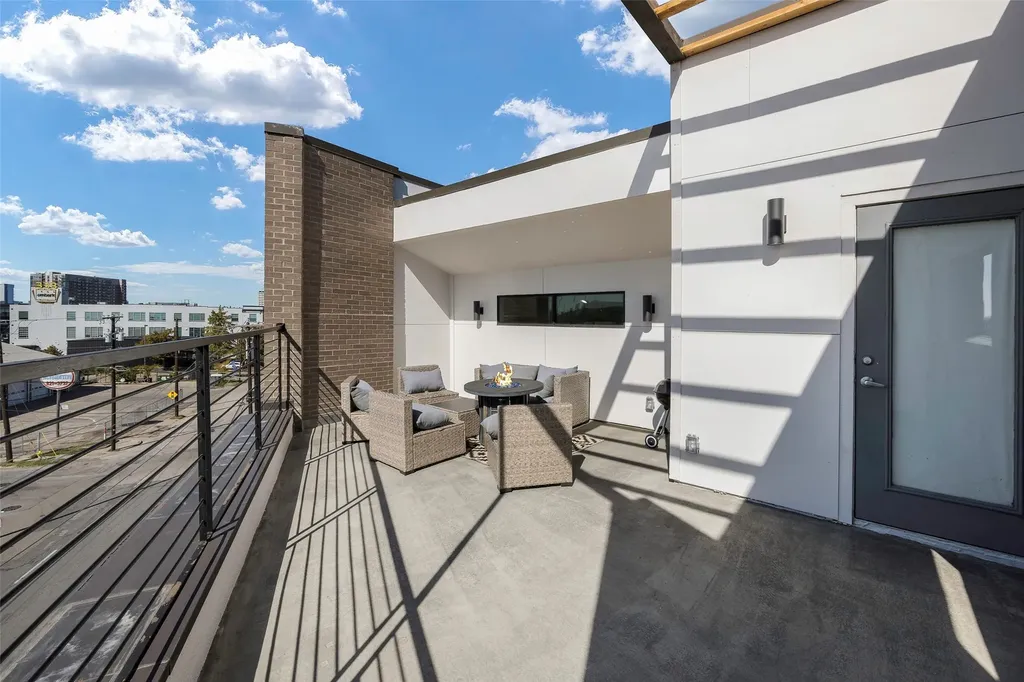 506 1st Avenue Dallas TX 75226