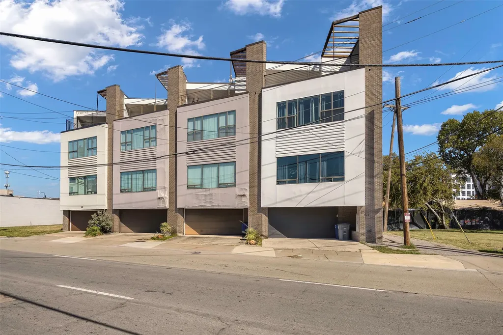 506 1st Avenue Dallas TX 75226