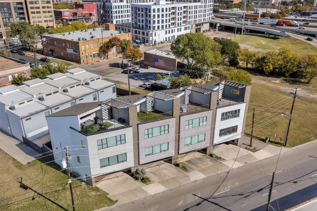 506 1st Avenue Dallas TX 75226