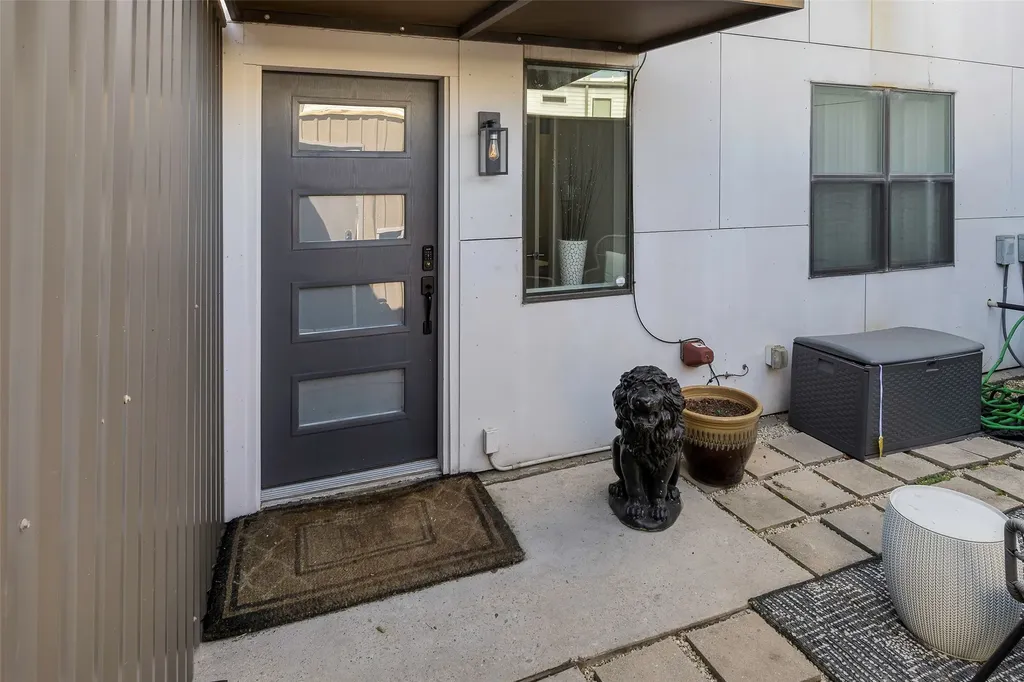 506 1st Avenue Dallas TX 75226