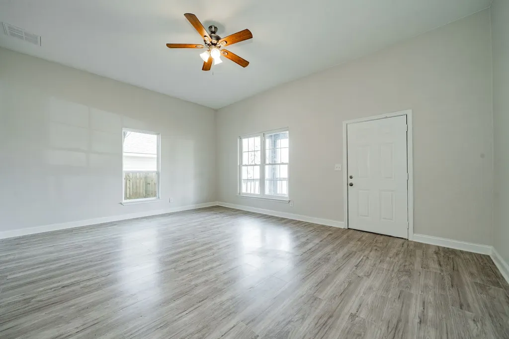 3419 Washington Street Greenville TX 75401
