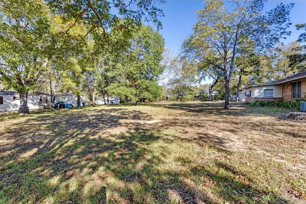603 W Star Street Denison TX 75020