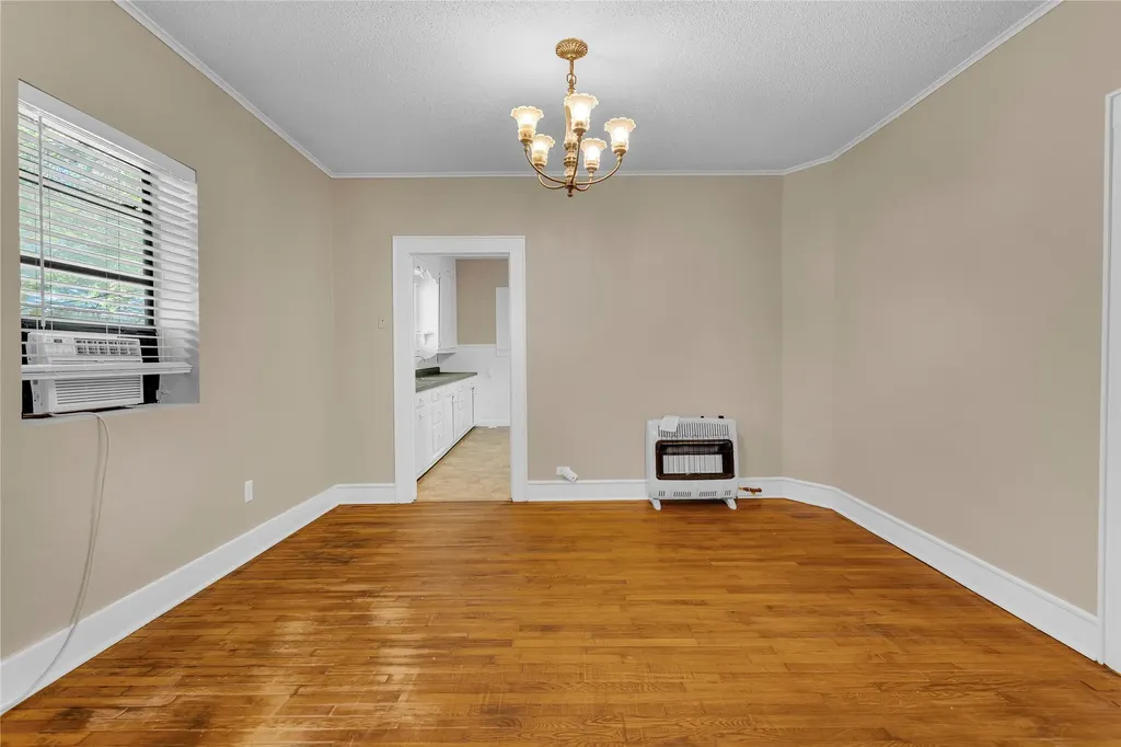 513 W Texas Street Denison TX 75020