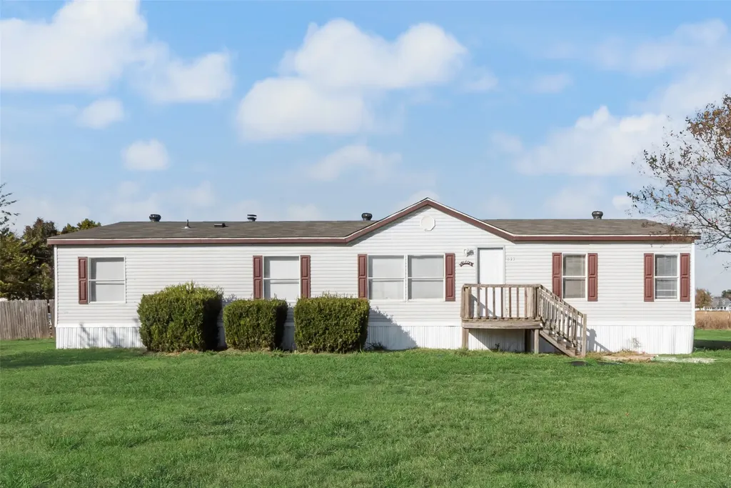 817 Kaufman Street Rosser TX 75157