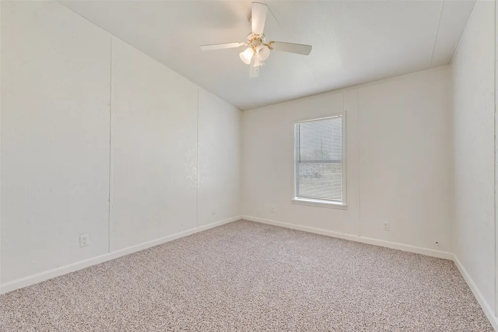 817 Kaufman Street Rosser TX 75157