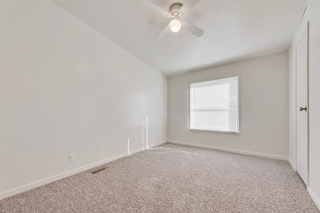 817 Kaufman Street Rosser TX 75157