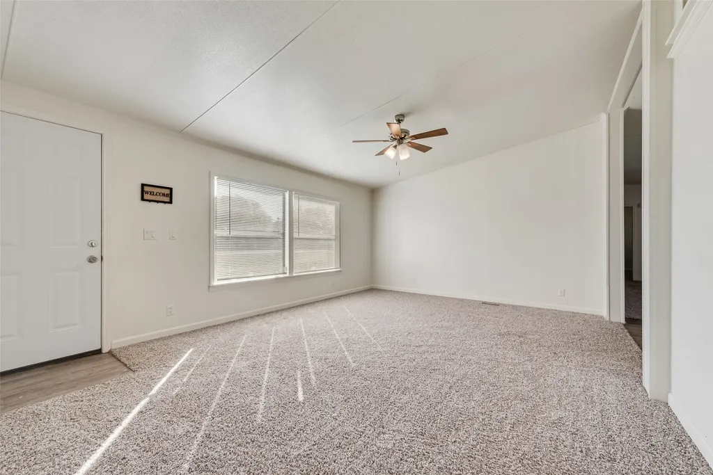 817 Kaufman Street Rosser TX 75157