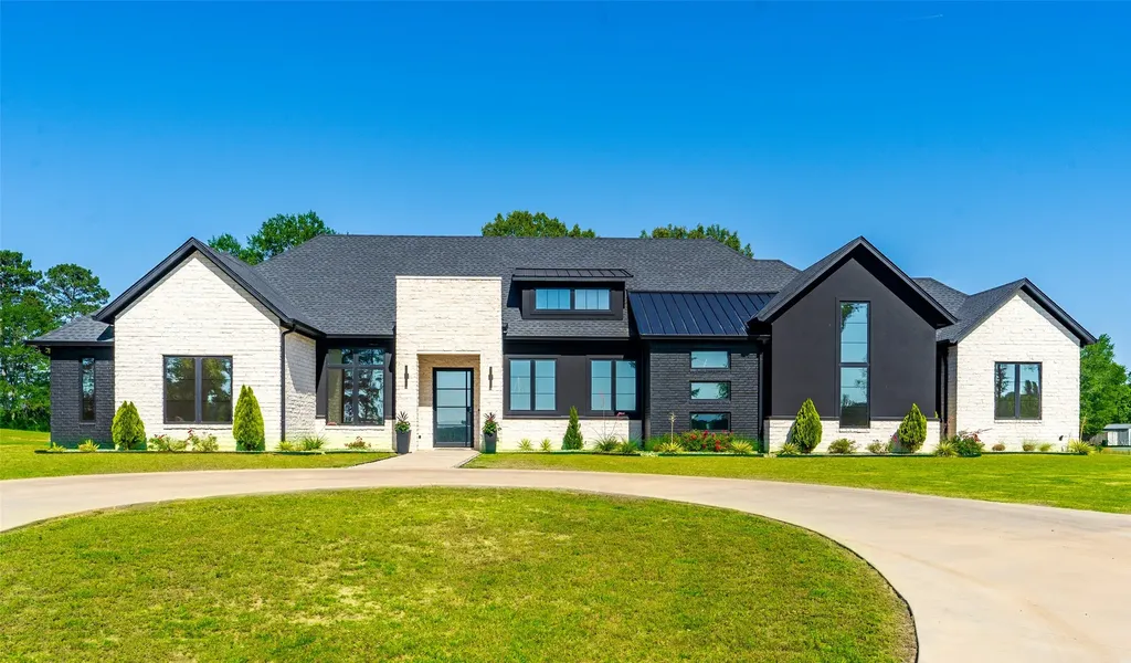 2804 Buchanan Road Hallsville TX 75650