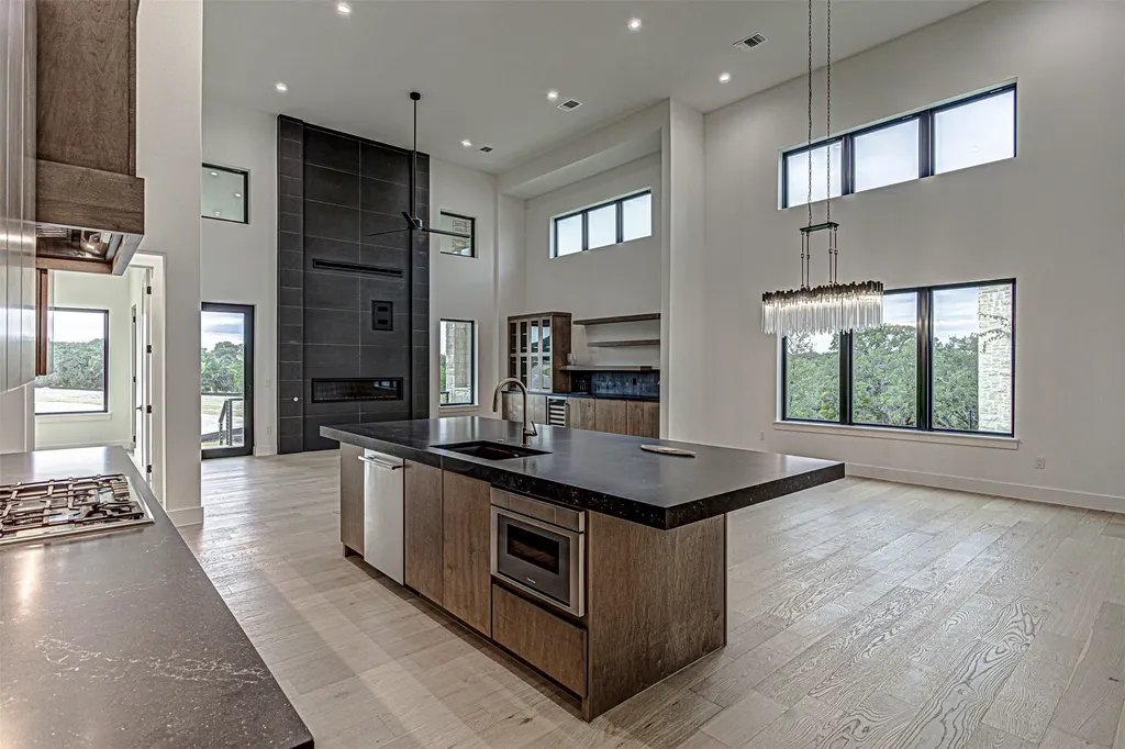 101 Manciano Horseshoe Bay TX 78657