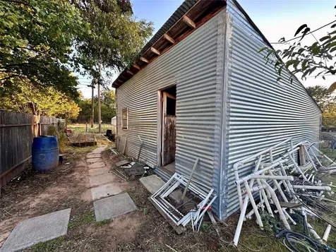 107 N Arkansas Street Seymour TX 76380