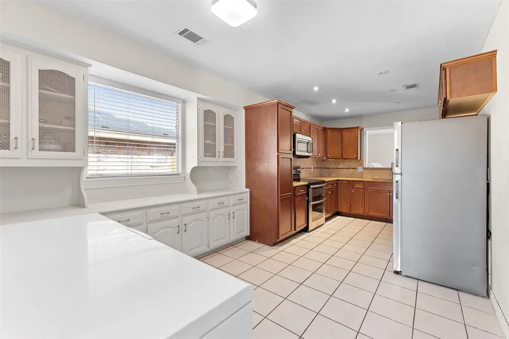 6907 Pickrell Drive Dallas TX 75227