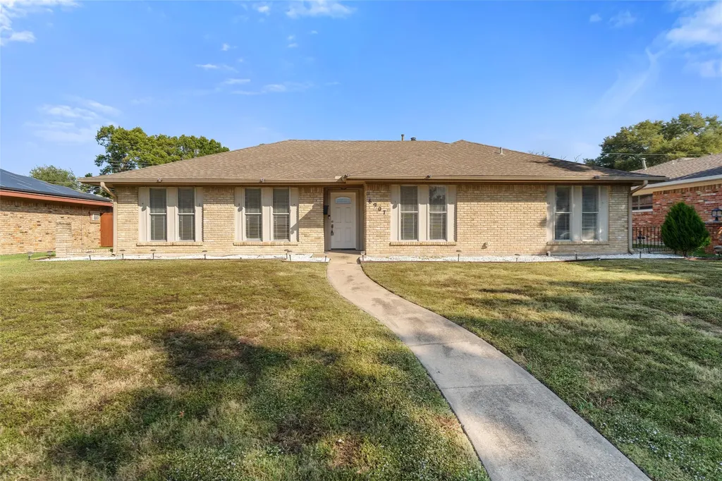 6907 Pickrell Drive Dallas TX 75227