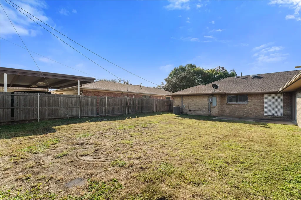 6907 Pickrell Drive Dallas TX 75227