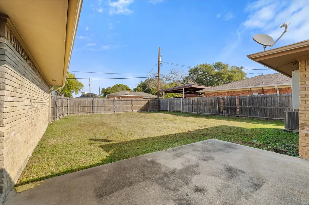 6907 Pickrell Drive Dallas TX 75227