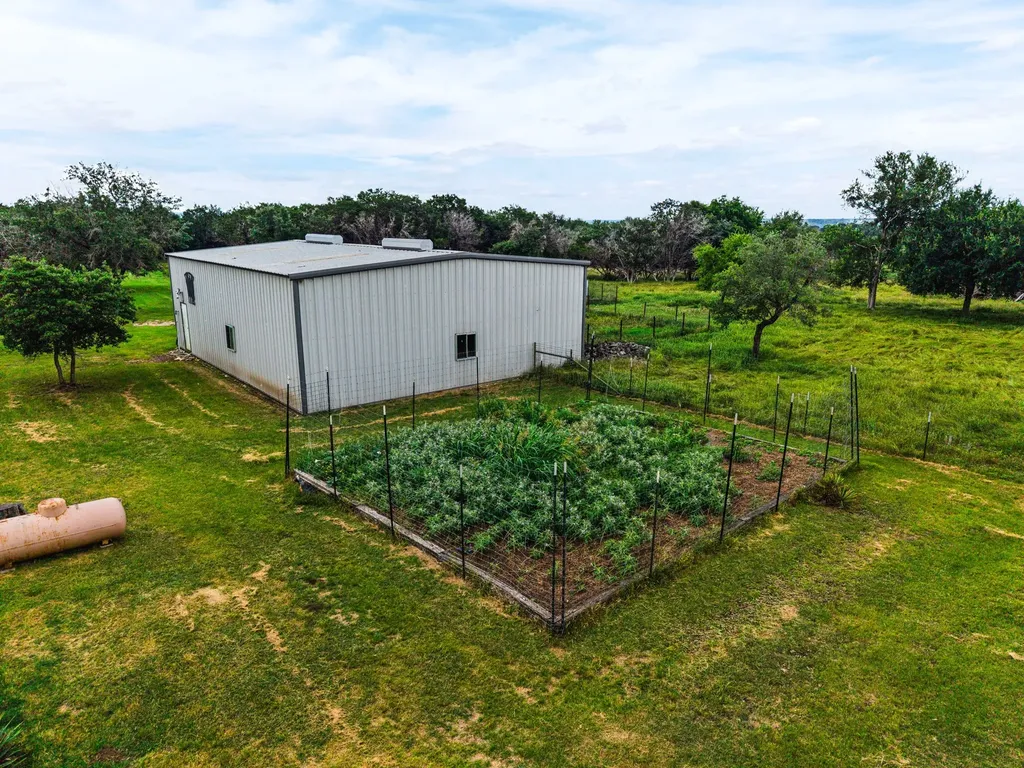 8089 Fm 580 E Kempner TX 76539