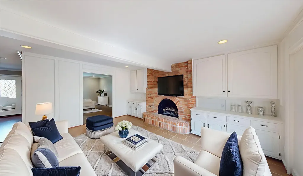 10503 Berry Knoll Drive Dallas TX 75230