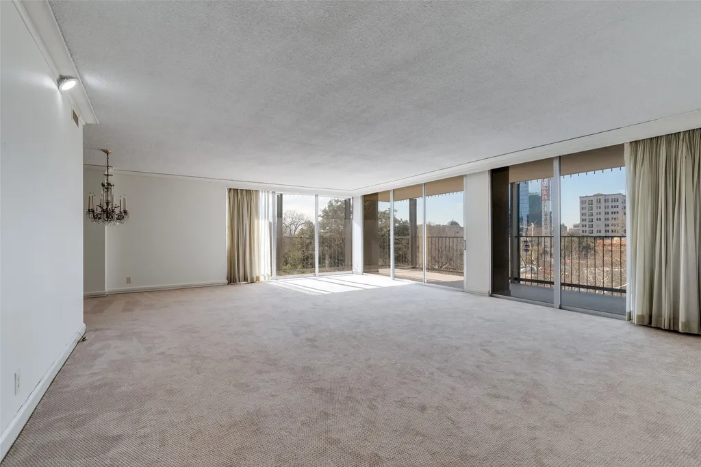 3310 Fairmount Street Dallas TX 75201