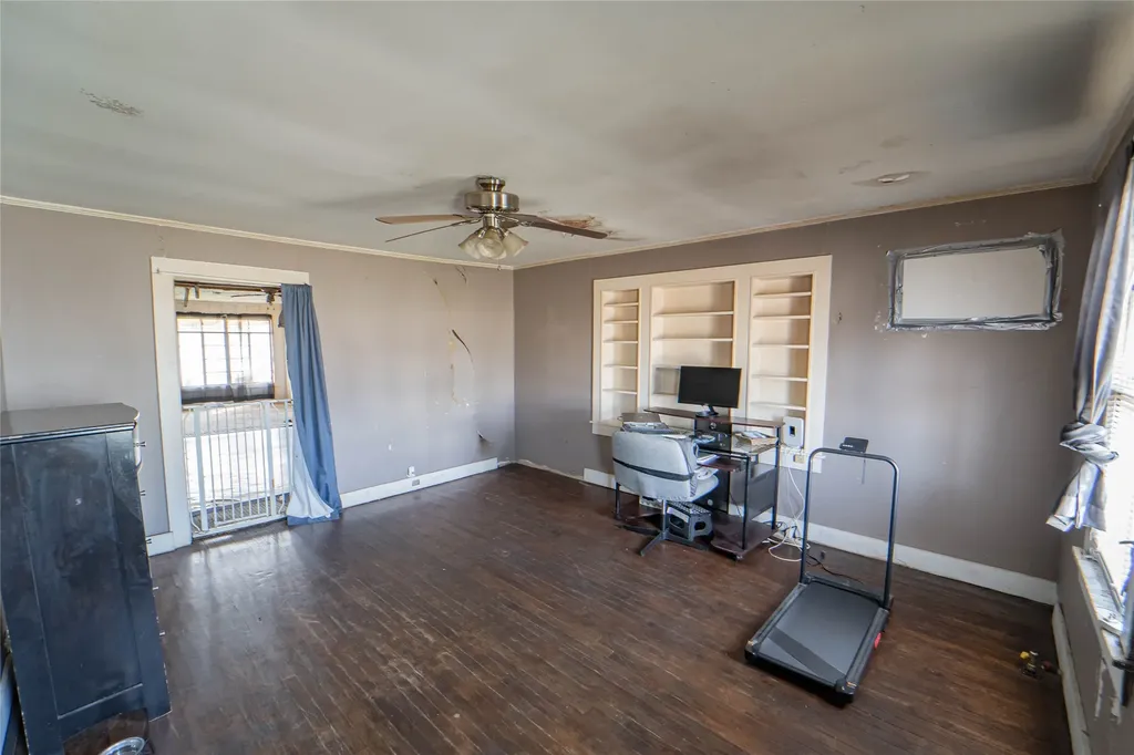 1109 W Elm Street Breckenridge TX 76424