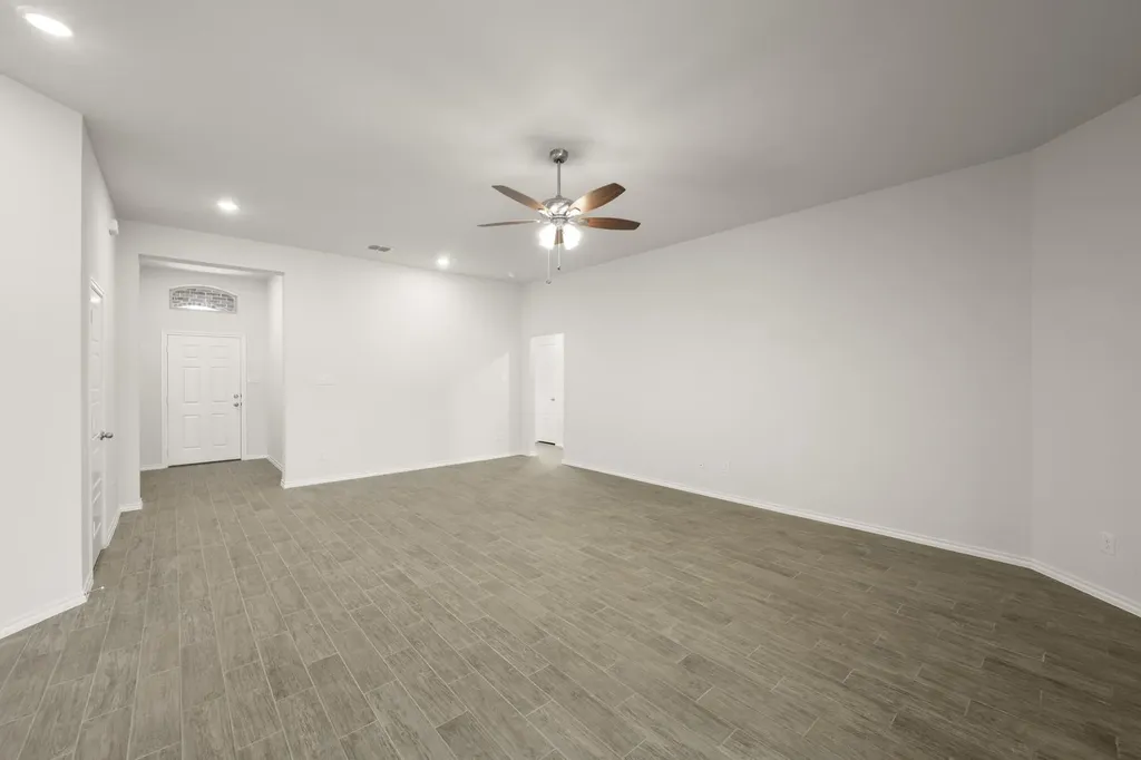 2607 Streamside Drive Burleson TX 76028