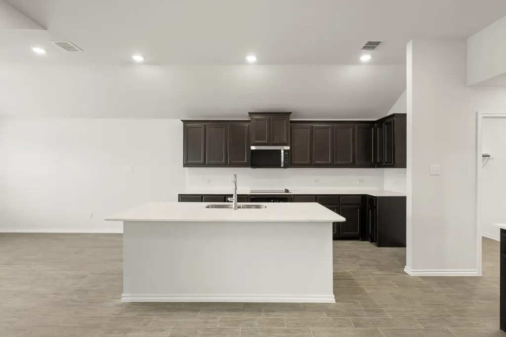 2607 Streamside Drive Burleson TX 76028