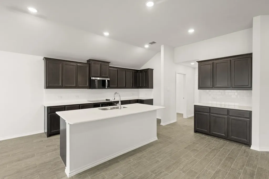 2607 Streamside Drive Burleson TX 76028