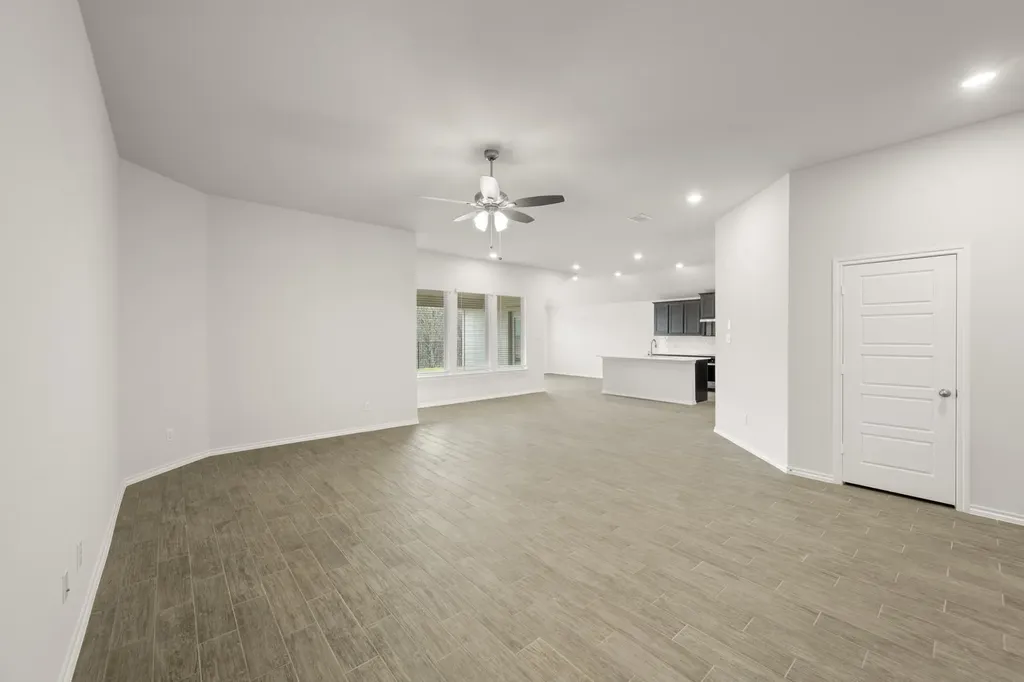 2607 Streamside Drive Burleson TX 76028