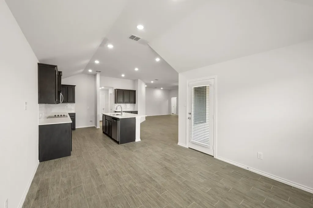 2607 Streamside Drive Burleson TX 76028