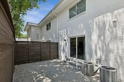 5009-5015 Bryan Street Dallas TX 75206