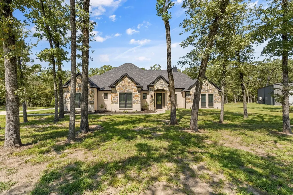 6707 Anchor Point Quinlan TX 75474