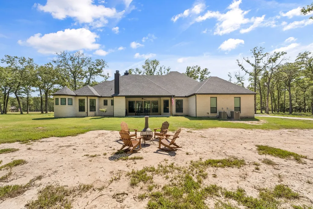 6707 Anchor Point Quinlan TX 75474