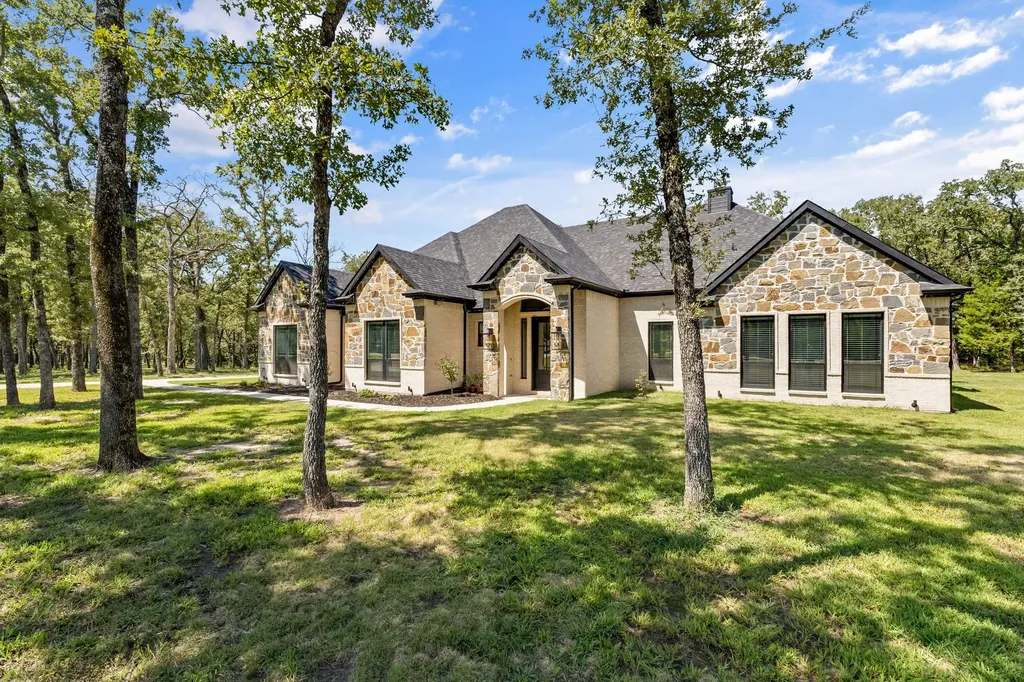 6707 Anchor Point Quinlan TX 75474