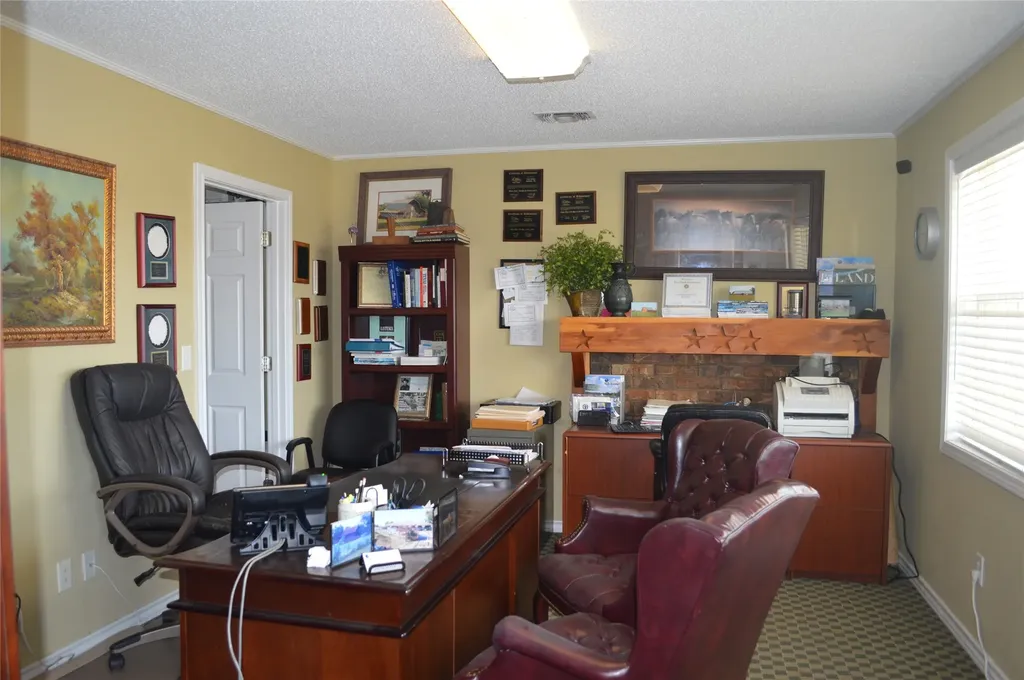 802 W Front Street De Kalb TX 75559