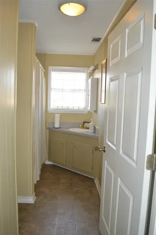 802 W Front Street De Kalb TX 75559