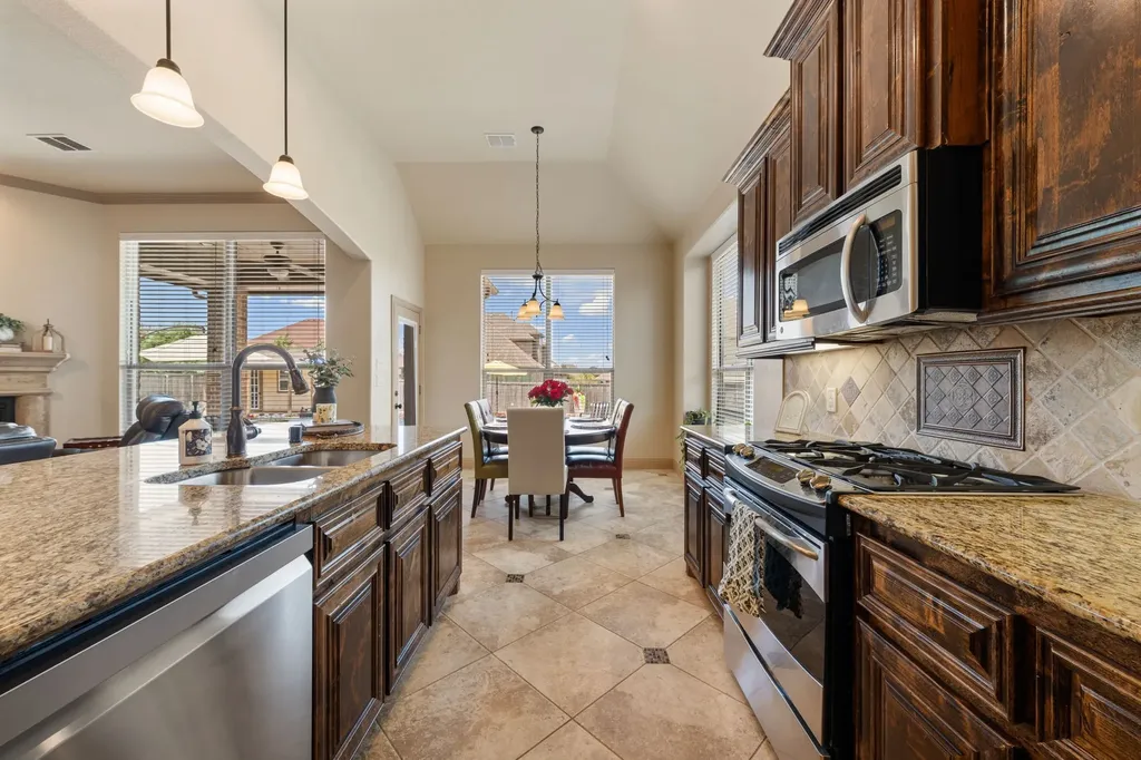 210 Pleasant Hill Lane Fate TX 75189